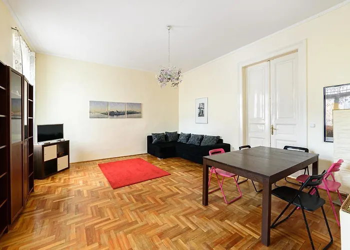 Alessia Apartment City Center